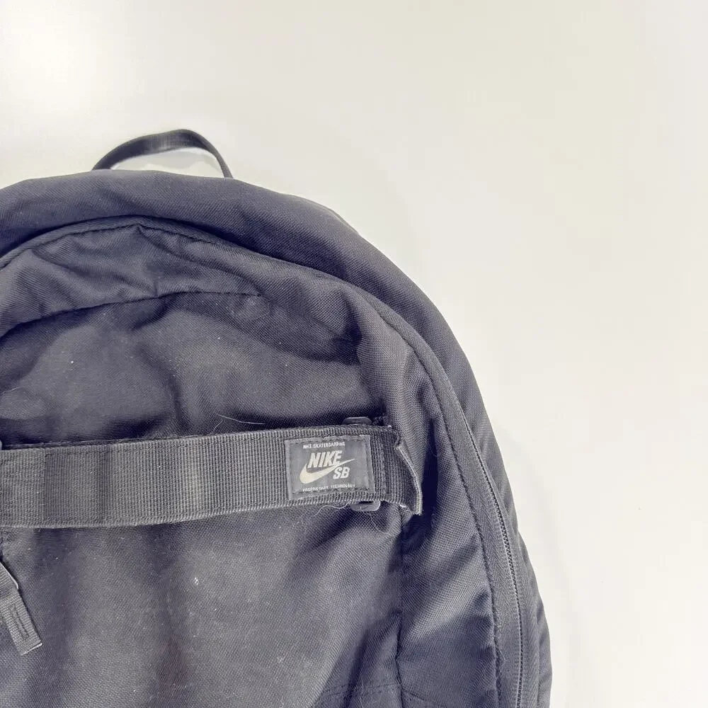 Nike SB RPM Backpack Black Skateboard Straps Men Laptop Hiking Daypack School